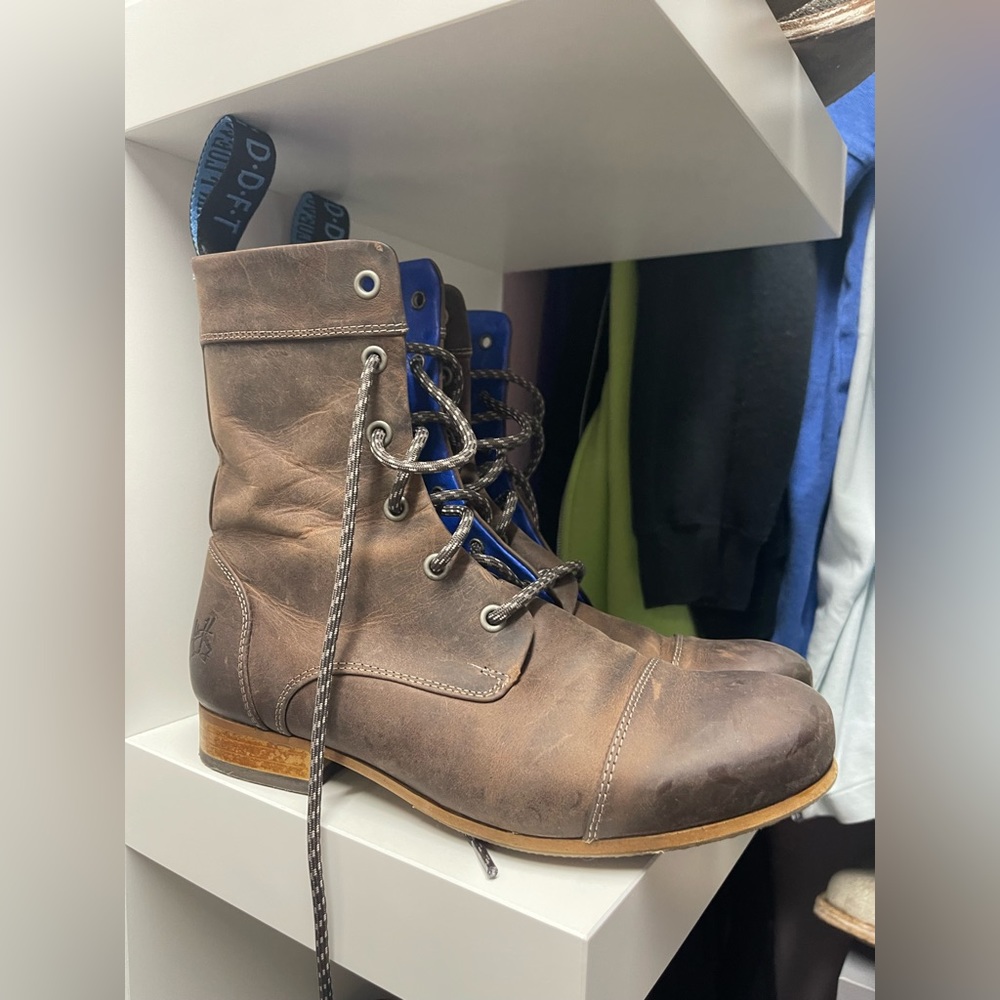 John Fluevog boots fluevogs size 39 9 💗💗 awesome condition!  Run small